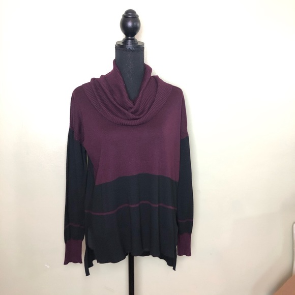 Purple & black cowl neck sweater size small - Picture 6 of 10